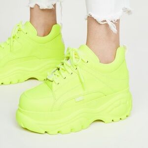 Buffalo London Classic Kicks neon sneaker
